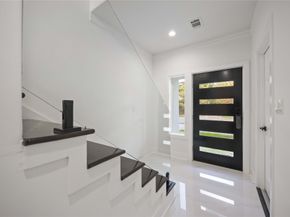 1413 Stanford Street, Houston TX 77019