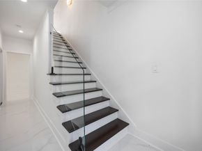 1413 Stanford Street, Houston TX 77019