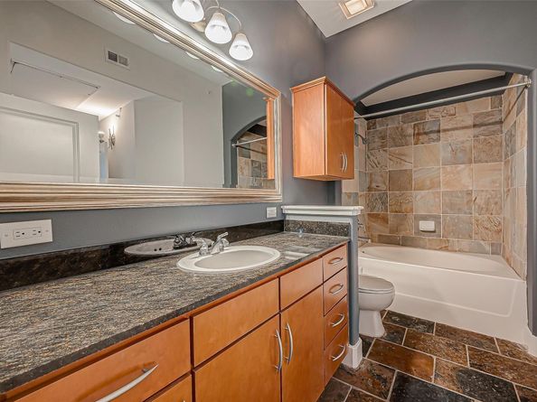 1901 Post Oak Boulevard 4409, Houston TX 77056