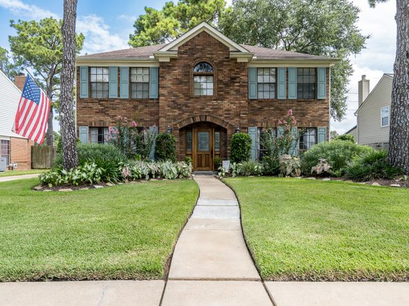 16502 Rainbow Lake Road, Houston TX 77095