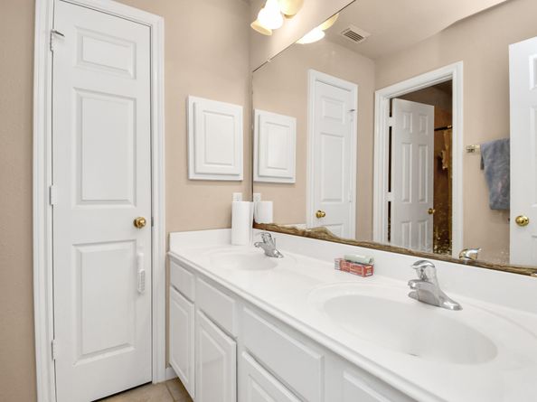 14022 Abbey Lane, Sugar Land TX 77498