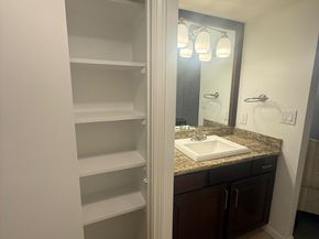 3525 Sage Road 1204, Houston TX 77056