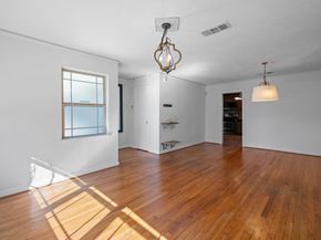 2118 Cheshire Lane, Houston TX 77018