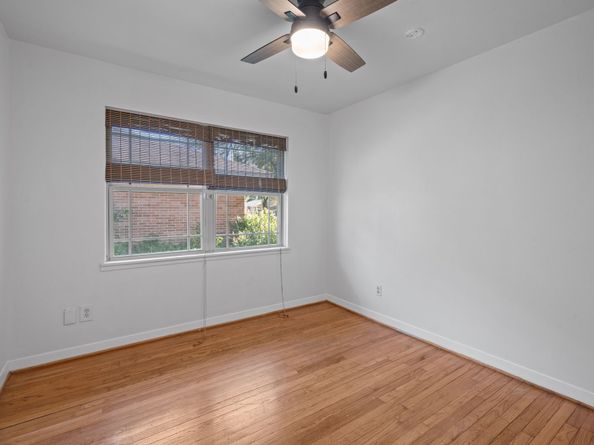 2118 Cheshire Lane, Houston TX 77018