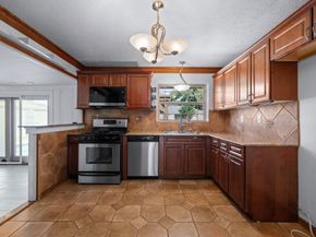 2118 Cheshire Lane, Houston TX 77018