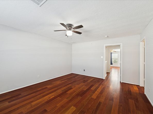 12681 Rip Van Winkle Drive 32, Houston TX 77024