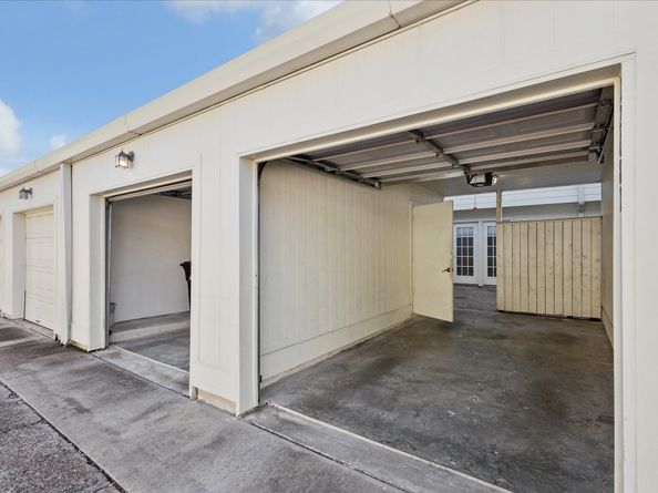 12681 Rip Van Winkle Drive 32, Houston TX 77024