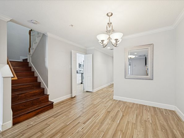 12681 Rip Van Winkle Drive 32, Houston TX 77024