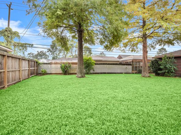 4537 Kingfisher, Houston TX 77035