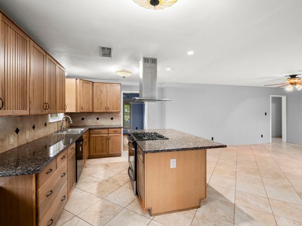 4537 Kingfisher, Houston TX 77035