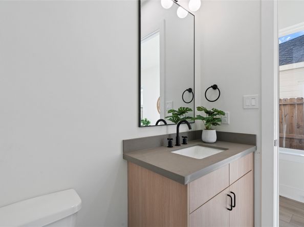 3617A Mt Pleasant Street, Houston TX 77021