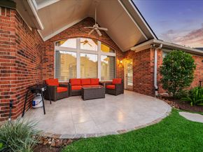 18063 Crescent Royale Way, Humble TX 77346