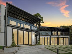 13 Tiel Way, Houston TX 77019