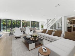 13 Tiel Way, Houston TX 77019