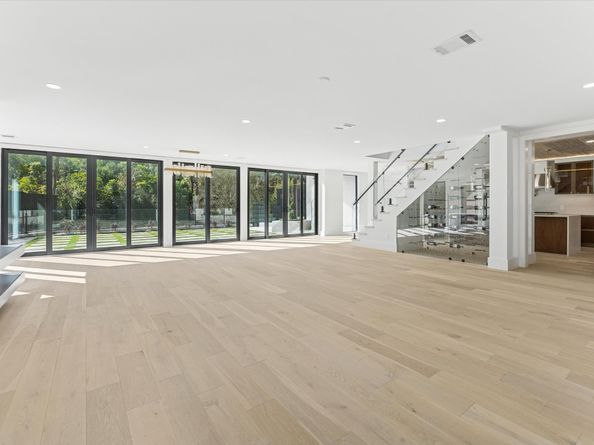 13 Tiel Way, Houston TX 77019