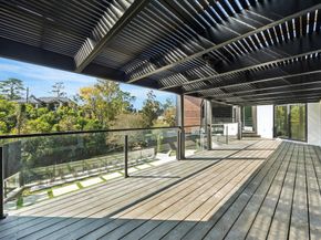 13 Tiel Way, Houston TX 77019