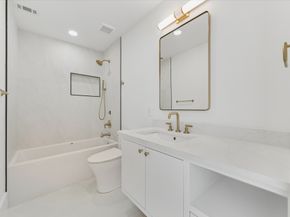 13 Tiel Way, Houston TX 77019