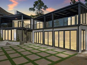 13 Tiel Way, Houston TX 77019