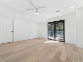 13 Tiel Way, Houston TX 77019