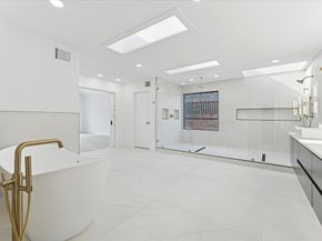 13 Tiel Way, Houston TX 77019