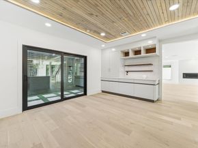 13 Tiel Way, Houston TX 77019