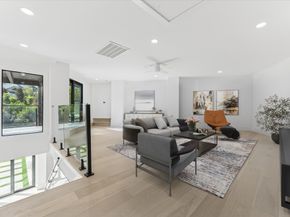 13 Tiel Way, Houston TX 77019