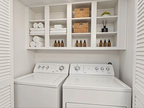 3015 Walnut Bend Lane 31, Houston TX 77042