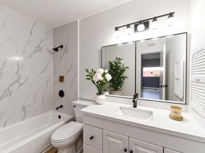 3015 Walnut Bend Lane 31, Houston TX 77042