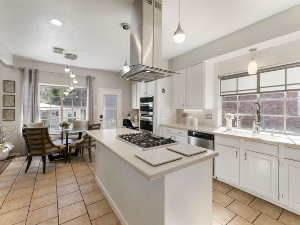 30 Spotted Deer Drive, Spring TX 77381