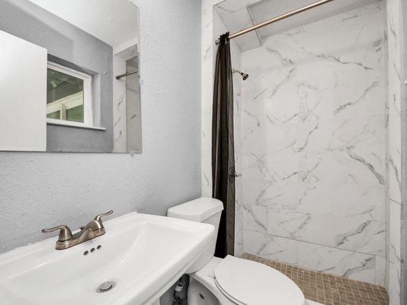 11510 Lock Gate Lane, Houston TX 77048