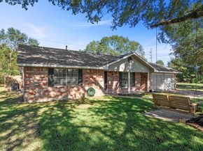 104 Anna Street, Tomball TX 77375