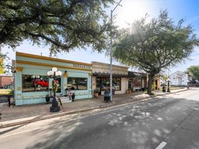 104 Anna Street, Tomball TX 77375