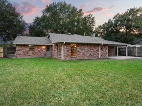 104 Anna Street, Tomball TX 77375
