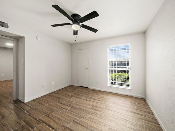 10001 Westpark Drive 75, Houston TX 77042