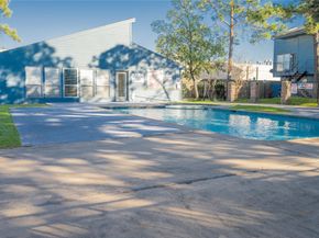 10001 Westpark Drive 75, Houston TX 77042