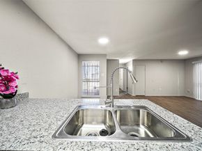 10001 Westpark Drive 75, Houston TX 77042