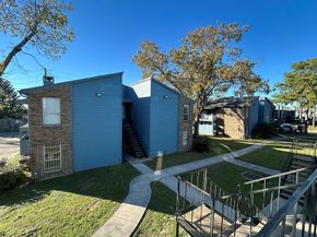 10001 Westpark Drive 75, Houston TX 77042