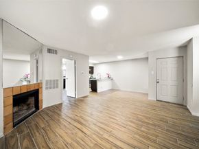 10001 Westpark Drive 75, Houston TX 77042