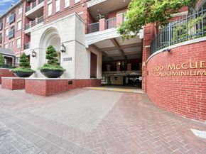 2400 Mccue Road 424, Houston TX 77056