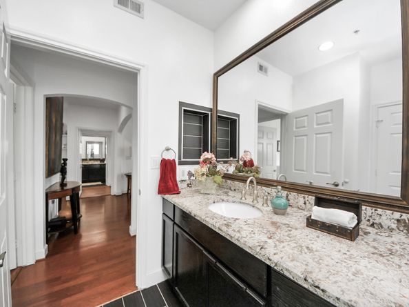 2400 Mccue Road 424, Houston TX 77056