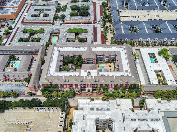 2400 Mccue Road 424, Houston TX 77056