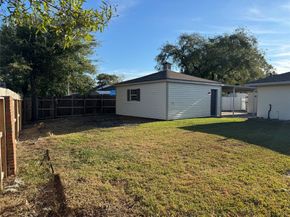 959 Festival Drive, Houston TX 77062