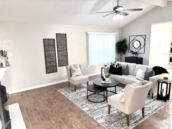 959 Festival Drive, Houston TX 77062