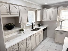 959 Festival Drive, Houston TX 77062