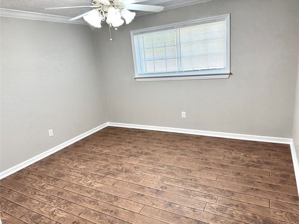 959 Festival Drive, Houston TX 77062