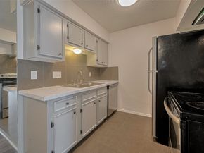 606 Marshall Street 35, Houston TX 77006