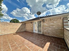 2514 Nantucket Drive C, Houston TX 77057