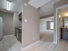 6111 Beverly Hill Street 29, Houston TX 77057