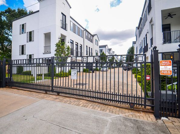 11027 Jardin Des Circle, Houston TX 77043