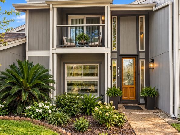 5833 Sunforest Drive, Houston TX 77092